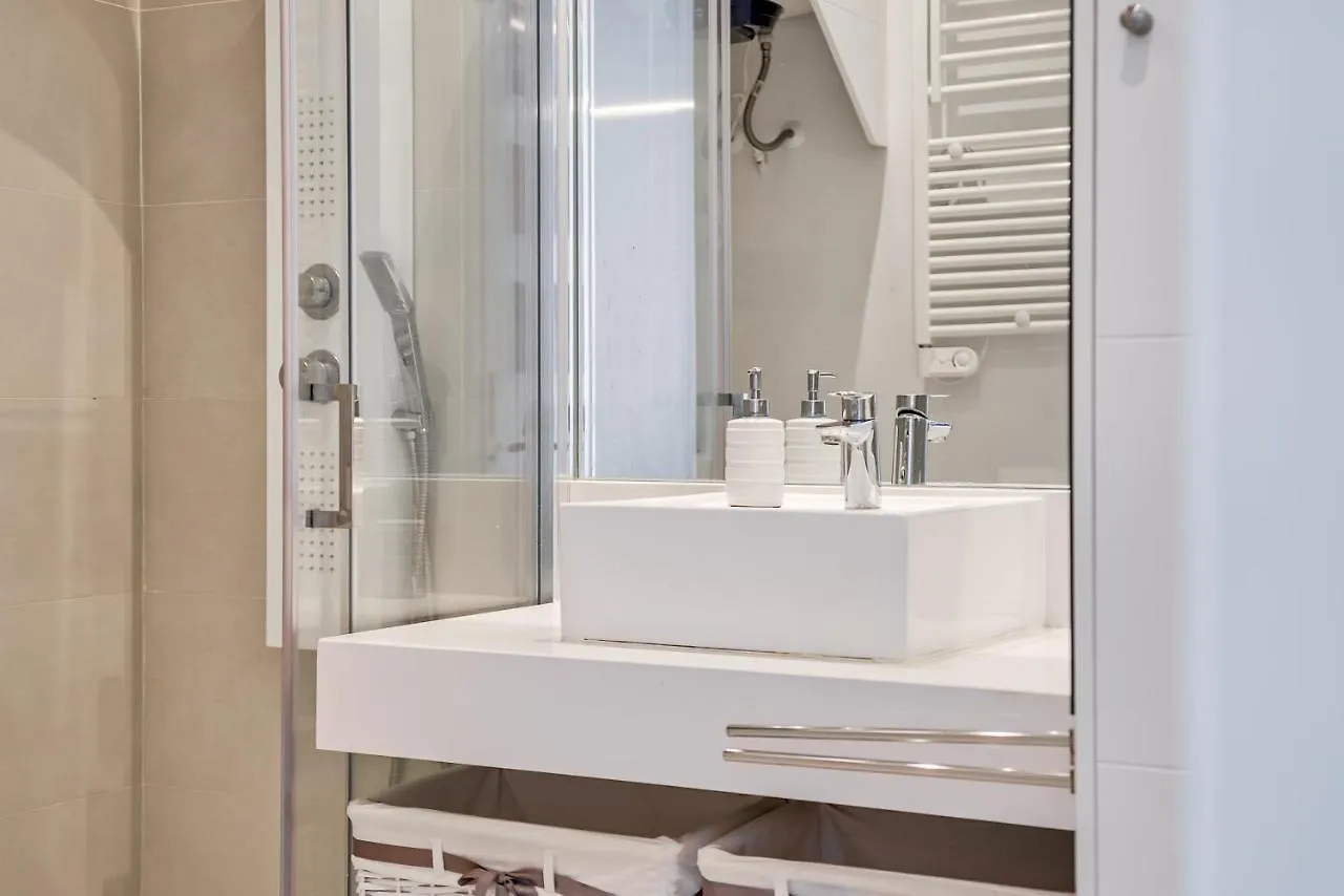Sur Suites Pauli 2 Fuengirola Apartment